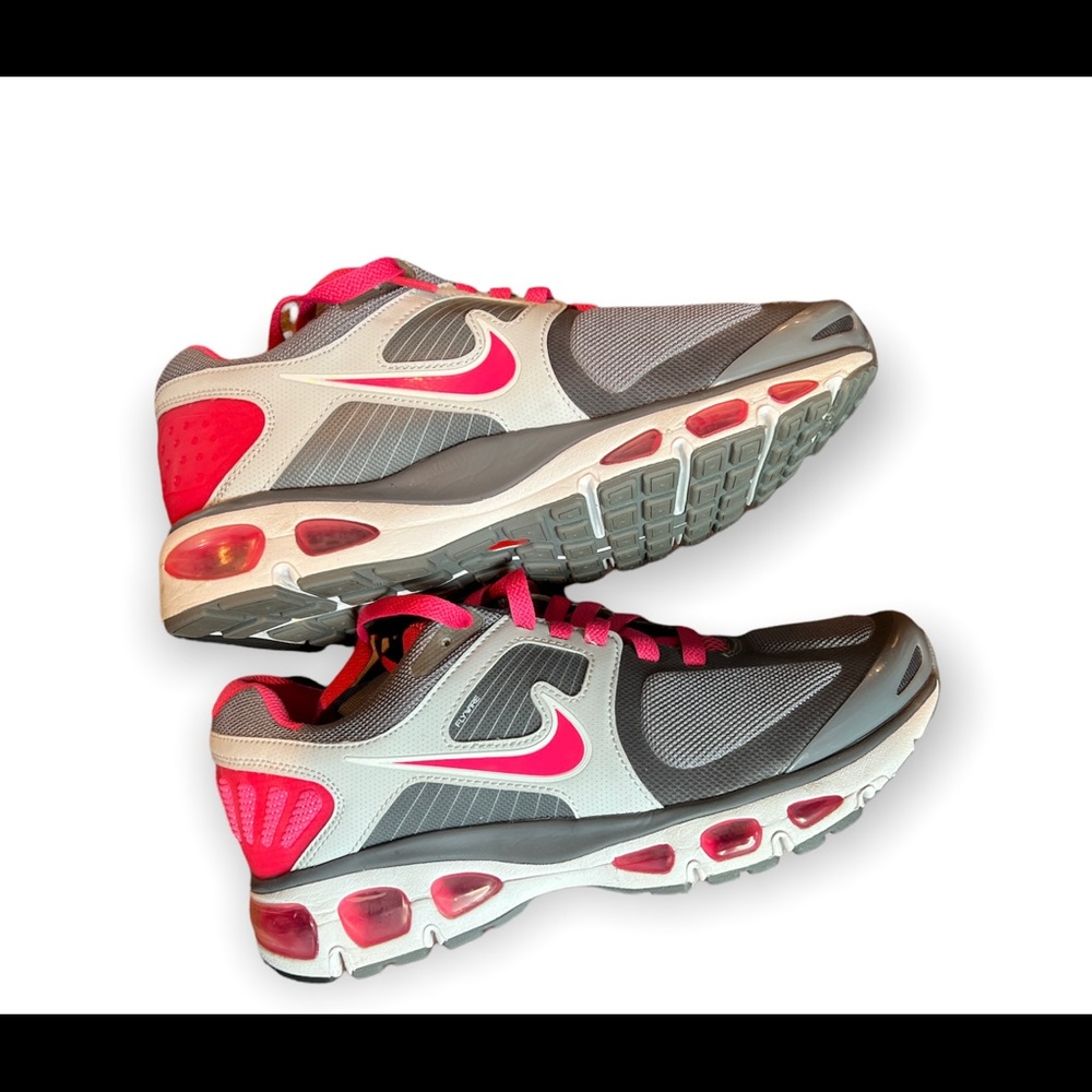 2010 Womens Nike Air Max Running Shoe✅